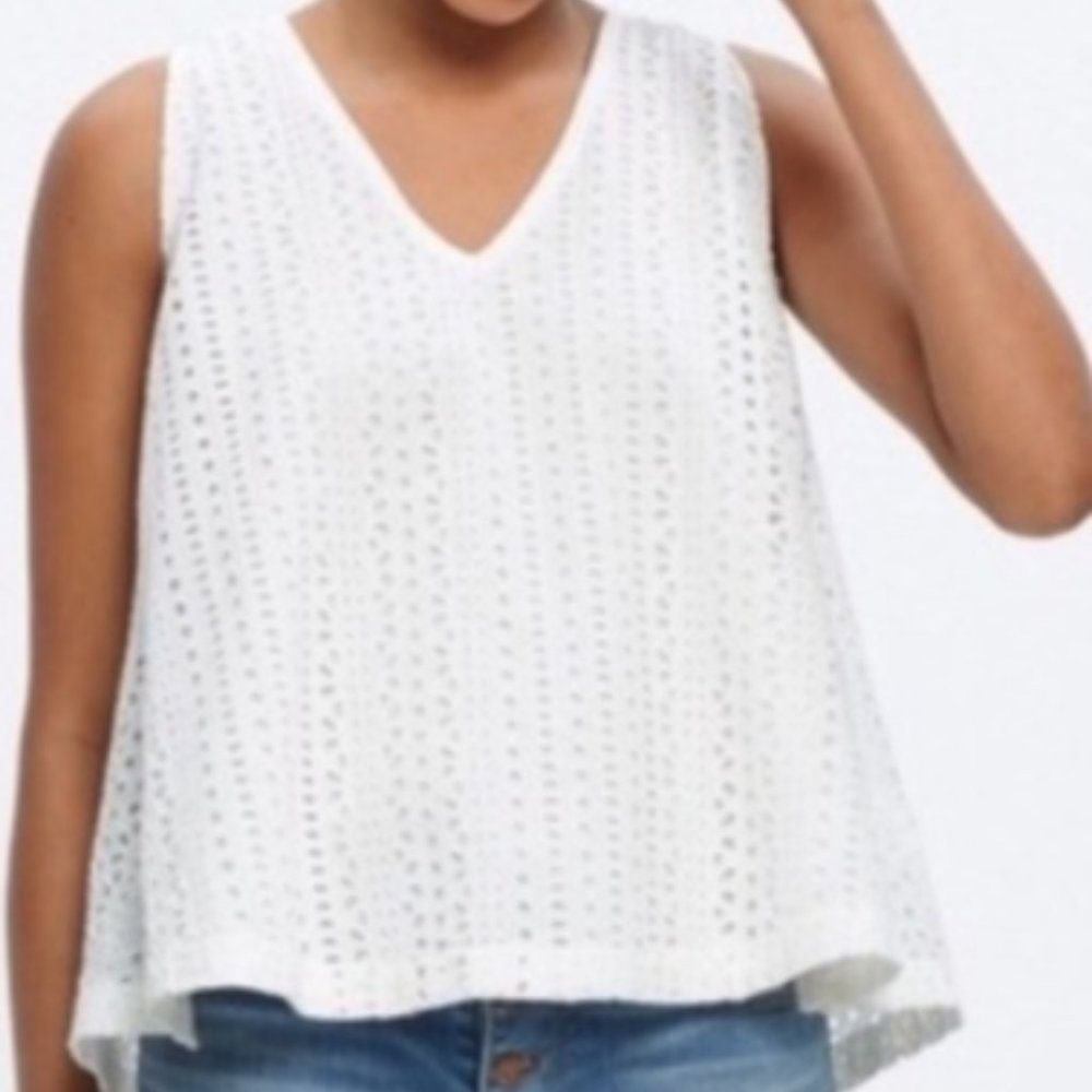 Madewell Eyelet Swing Back V-Neck Top Size Medium - Picture 3 of 3